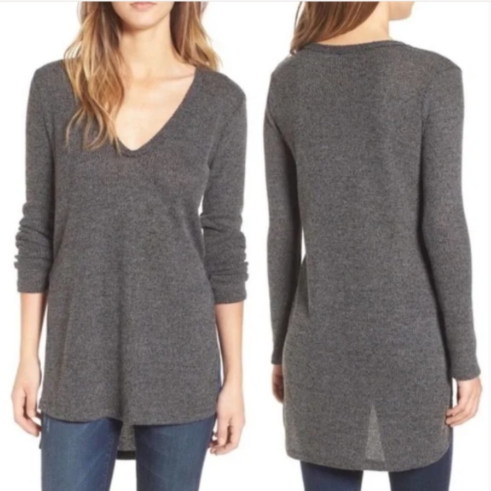 ASTR The Label V-Neck Side Split Tunic High Low Ribbed Sweater